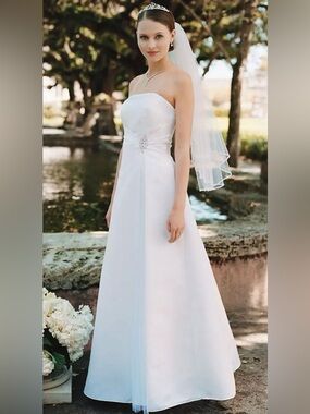 David's Bridal White Strapless Wedding Dress with Beaded Waist